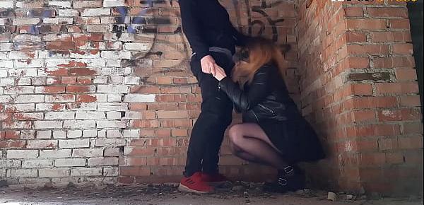  Fucked her BF in an abandoned building (Pegging)